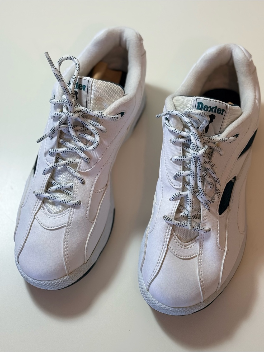 Dexter Women’s White Green Athletic Style Bowling Shoes Size 8 EUC